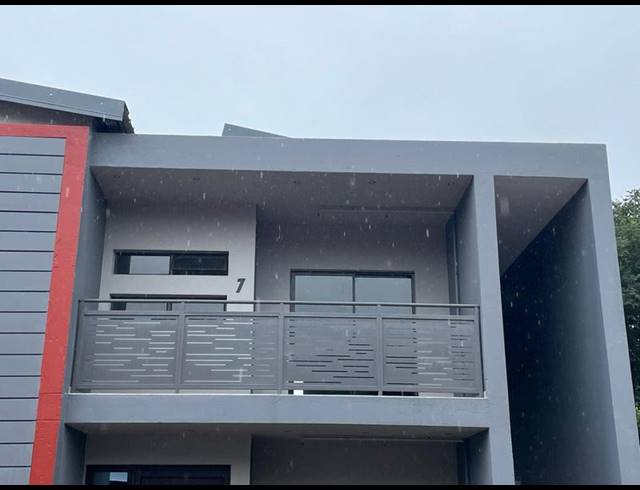 2 BEDROOM APARTMENT FOR SALE IN RUSTENBURG CENTRAL